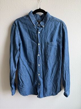 Men's Banana Republic Blue Denim 100% Cotton Tailored Slim Fit Button-Down Shirt